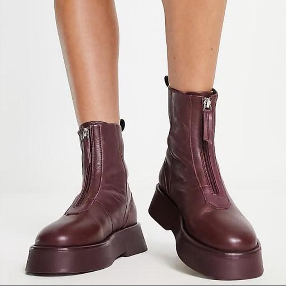 Burgundy Front-Zip Platform Ankle Booties — READ DESCRIPTION!